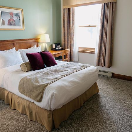 Hotel Тадусак Екстериор снимка