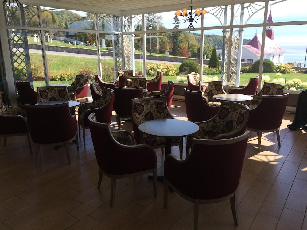 Hotel Тадусак Екстериор снимка