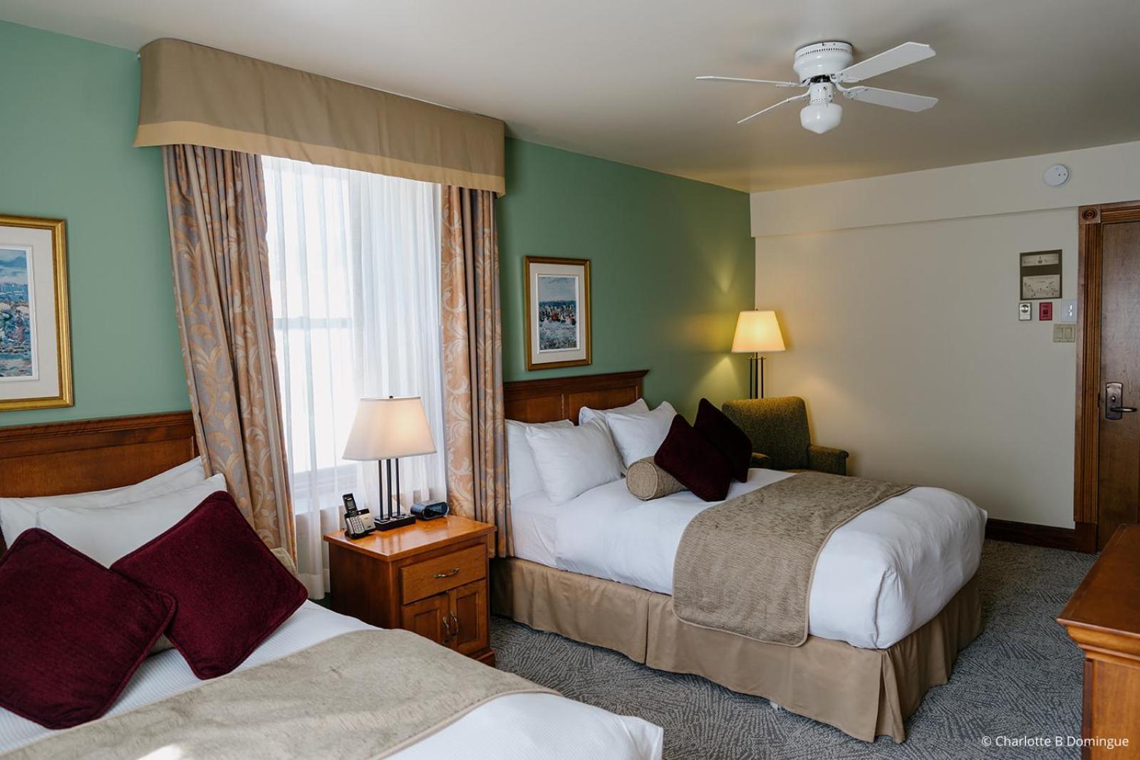 Hotel Тадусак Екстериор снимка
