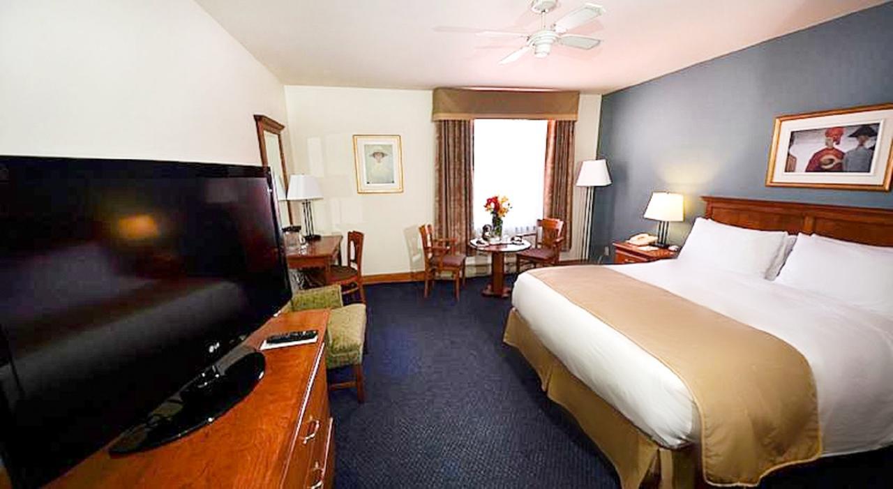 Hotel Тадусак Екстериор снимка