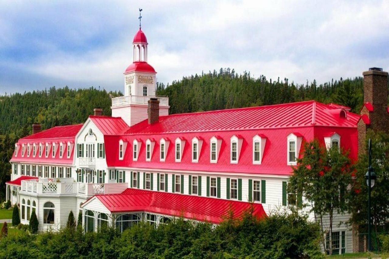 Hotel Тадусак Екстериор снимка