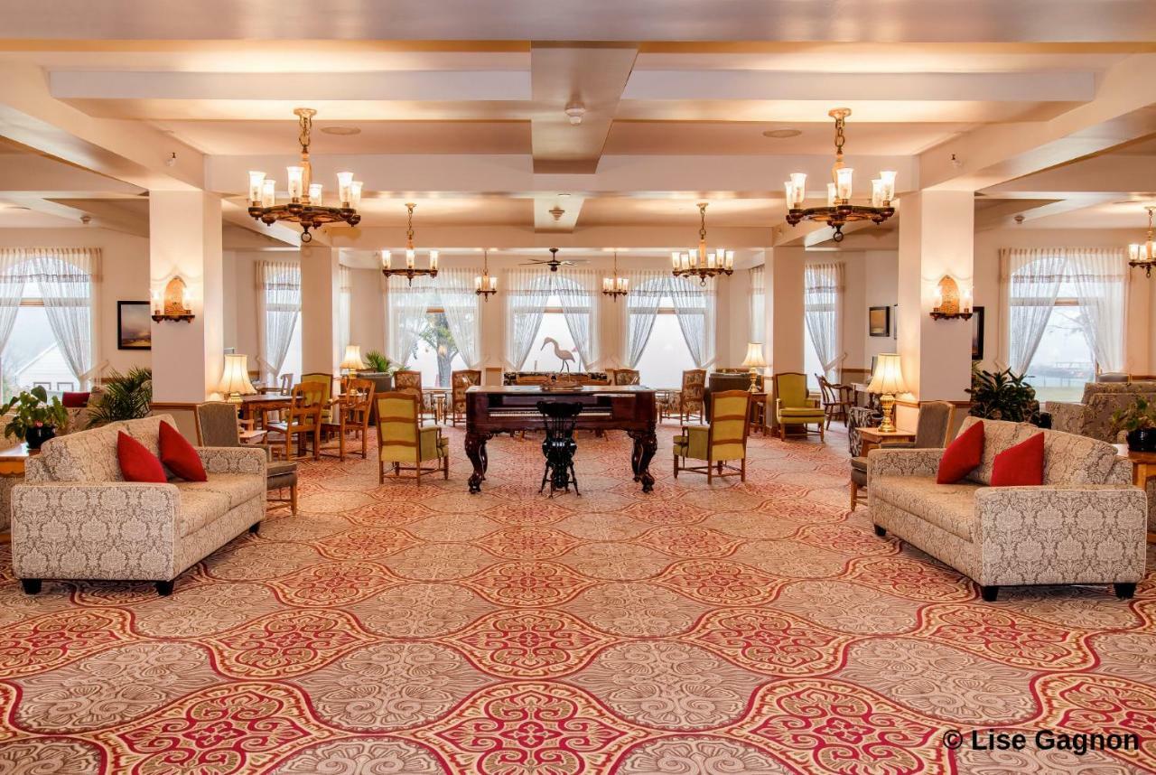 Hotel Тадусак Екстериор снимка